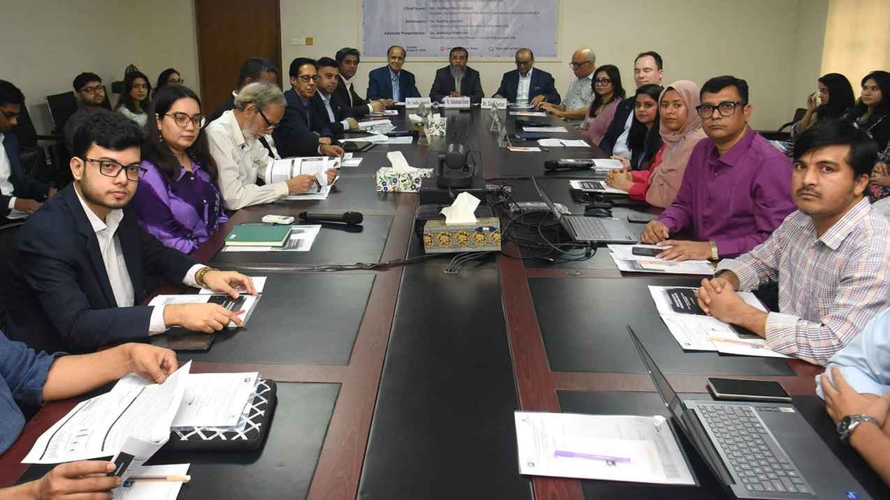 বৈশ্বিক অস্থিরতায় বৈদেশিক খাতে চাপ ও ঝুঁকি বাড়ছে: পিআরআই