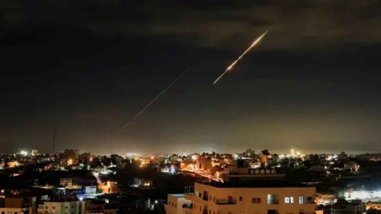 ইসরায়েলে আরেক দফা ক্ষেপণাস্ত্র হামলা করল ইরান