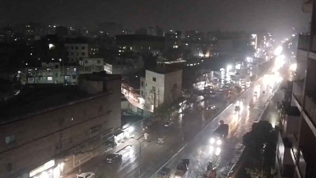 রাজধানীতে বজ্র ও শিলাবৃষ্টি