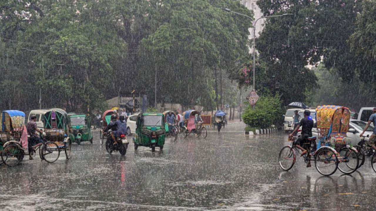 আজ ঢাকায় বজ্রসহ বৃষ্টির সম্ভাবনা