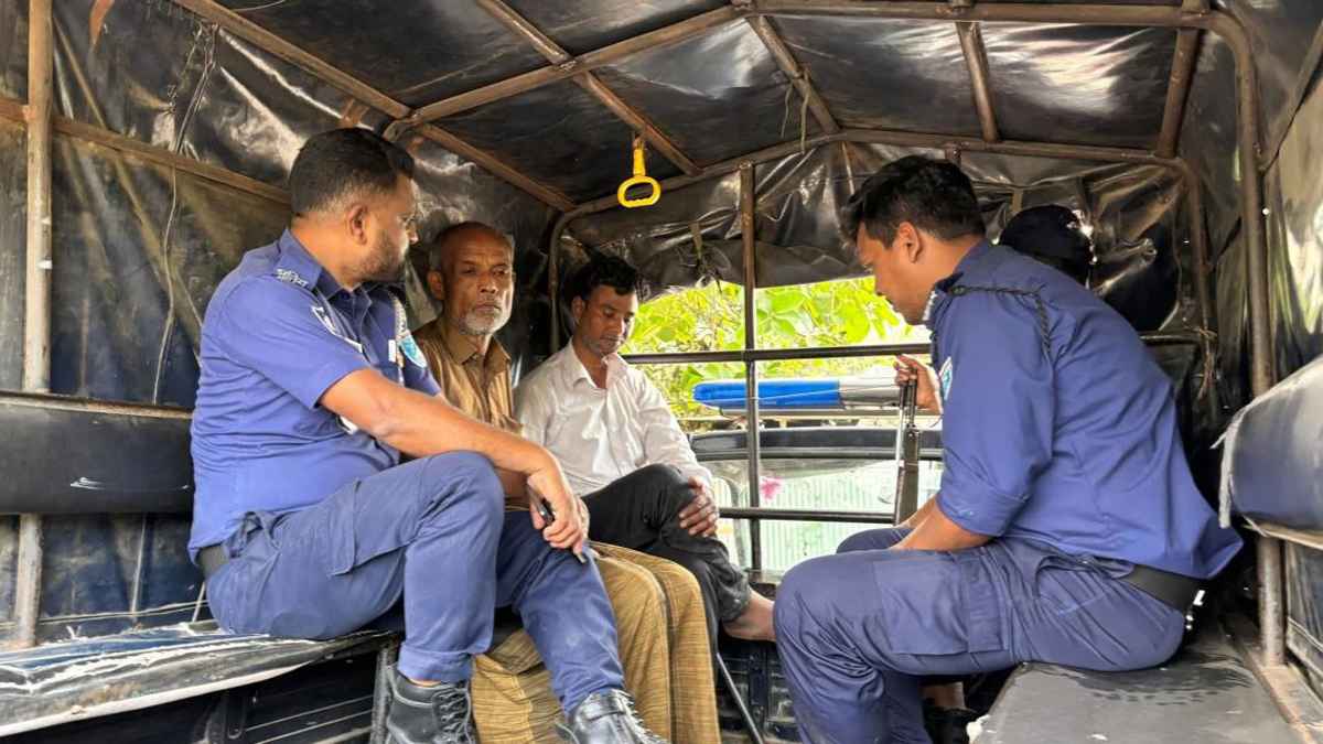 গরিবের চাল চুরি: ২ জনের কারাদণ্ড, জাল কার্ডসহ বিপুল চাল জব্দ