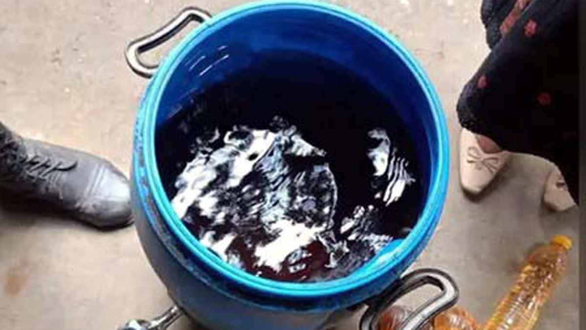 বাড়িতে পেট্রোল মজুত রেখে বেশি দামে বিক্রির অভিযোগে জরিমানা