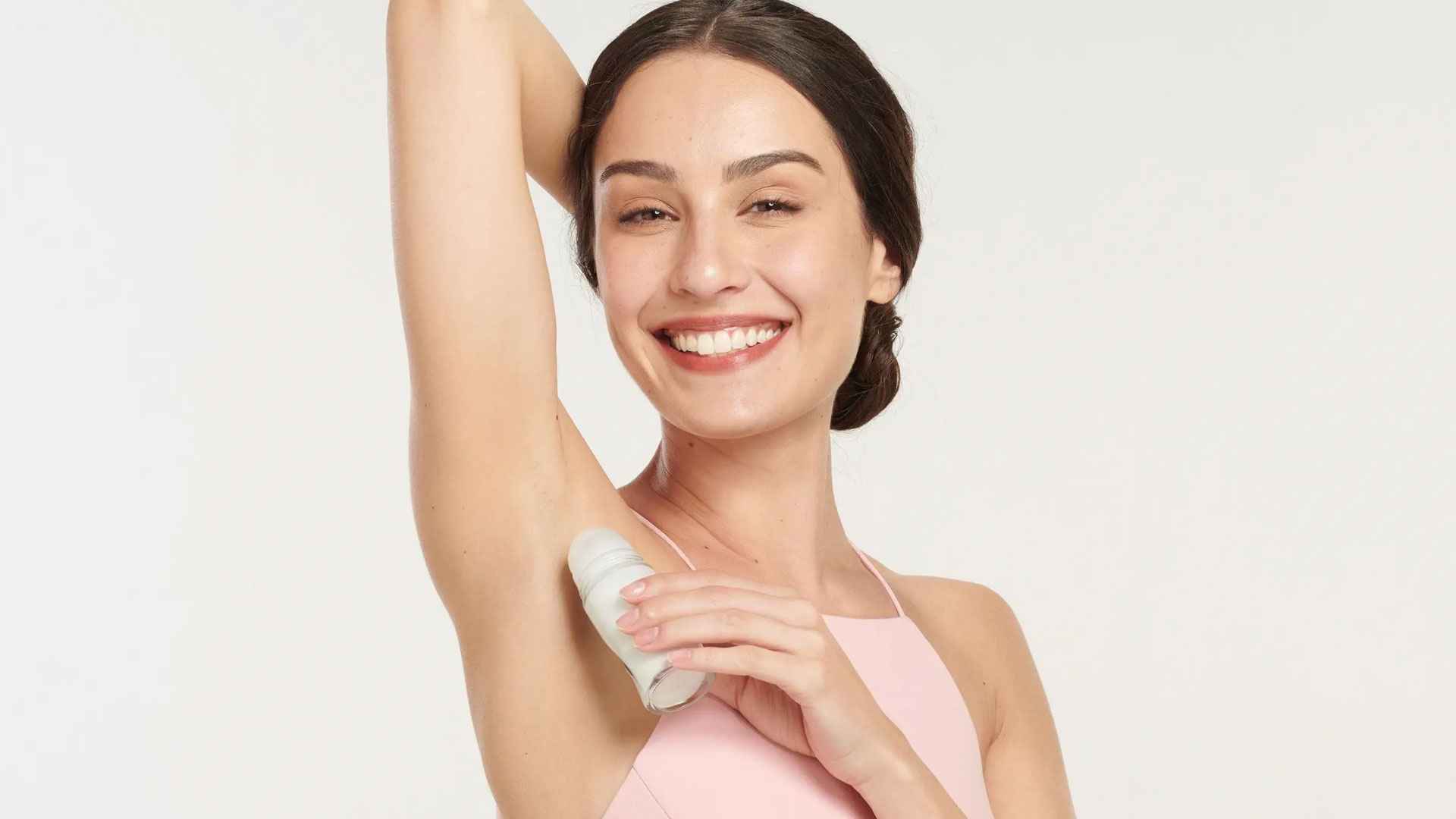 নিয়মিত রোল-অন সুগন্ধি ব্যবহার, নিজের ক্ষতি ডাকছেন না তো? 