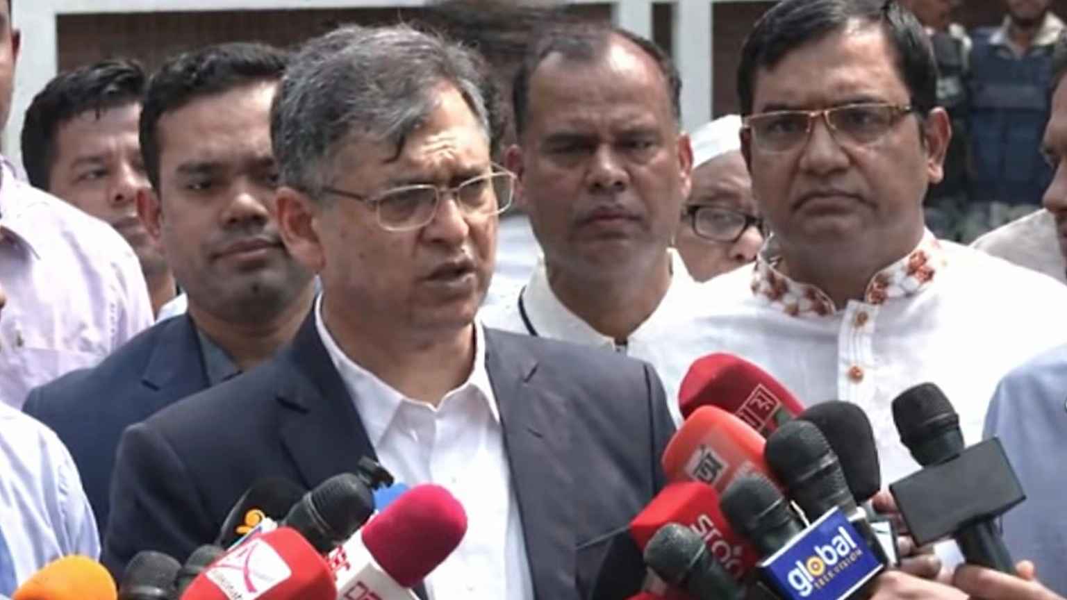 সংসদের মন্দ সংস্কৃতি থেকে বেরিয়ে আসতে চায় বিএনপি: সালাহউদ্দিন আহমদ