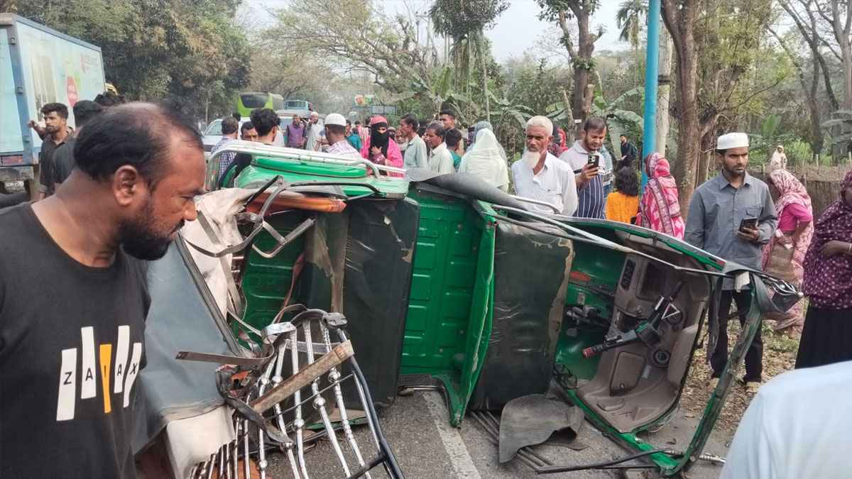 বরিশালে পিকআপ-সিএনজি সংঘর্ষে নিহত ২
