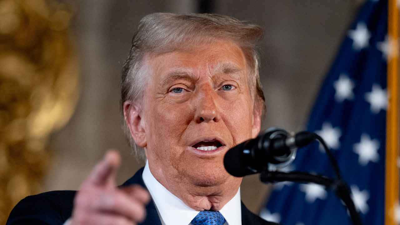 মজা করার জন্য আরও কয়েক বার খারগে হামলা চালাতে পারি!: ট্রাম্প