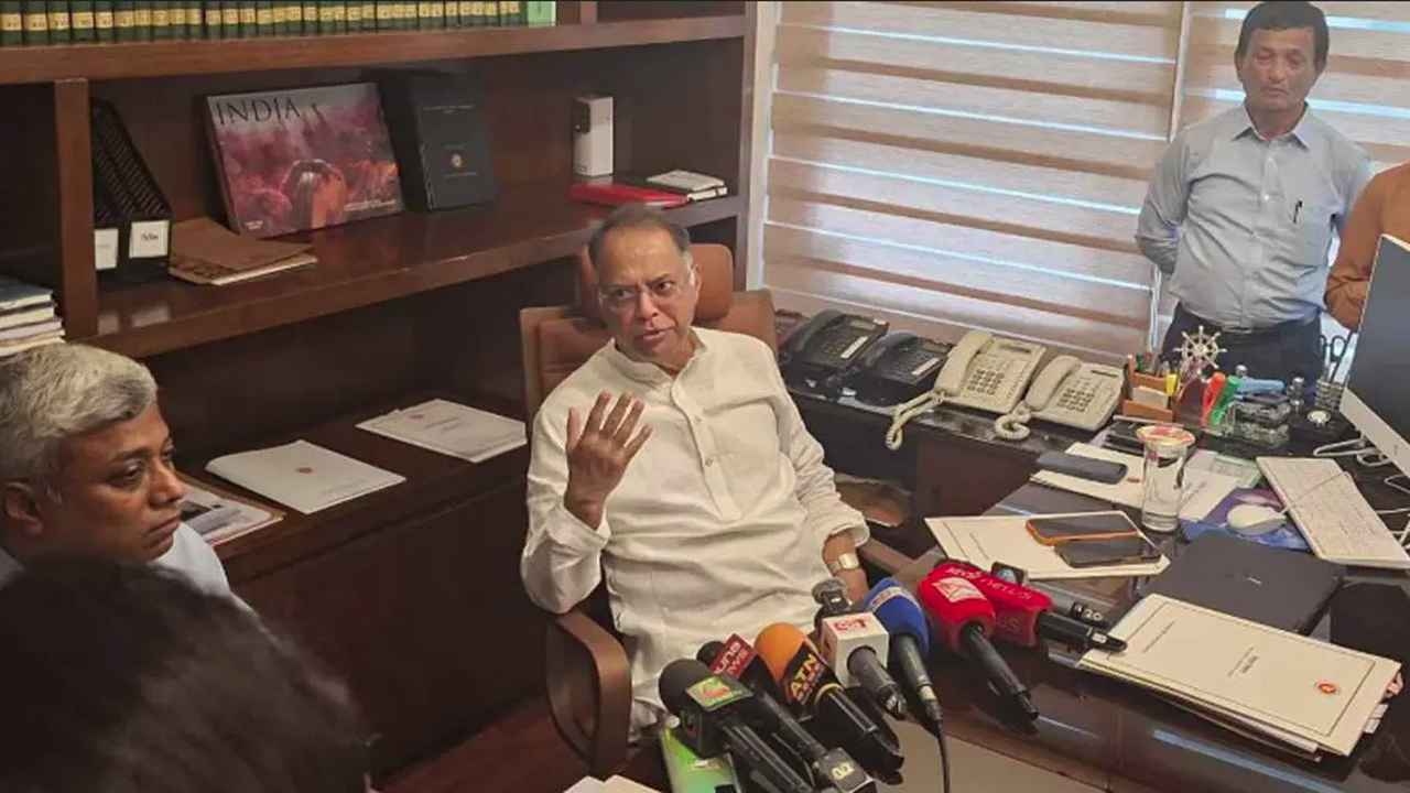 ‘তেলের পর্যাপ্ত মজুত আছে, বিক্রি বাড়ার কারণে সংকট তৈরি হয়েছে’