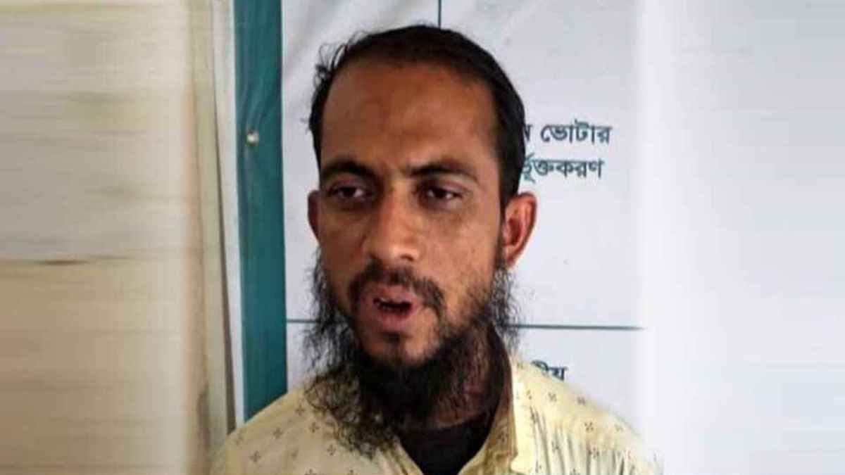 জীবিত থেকেও কাগজে-কলমে মৃত ইসমাইল, পাচ্ছেন না নাগরিক সেবা