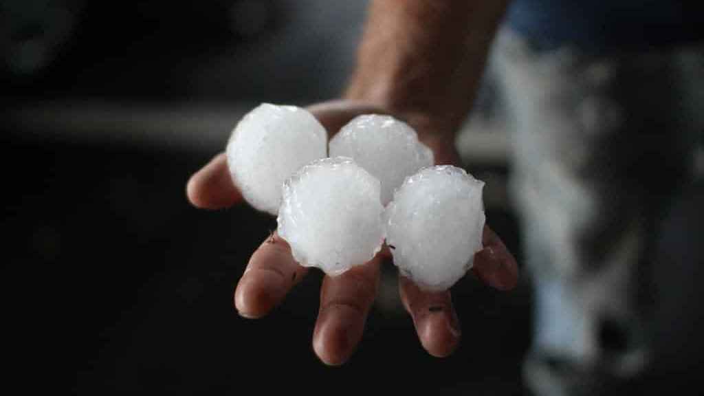 শিলাবৃষ্টি কেন হয়?