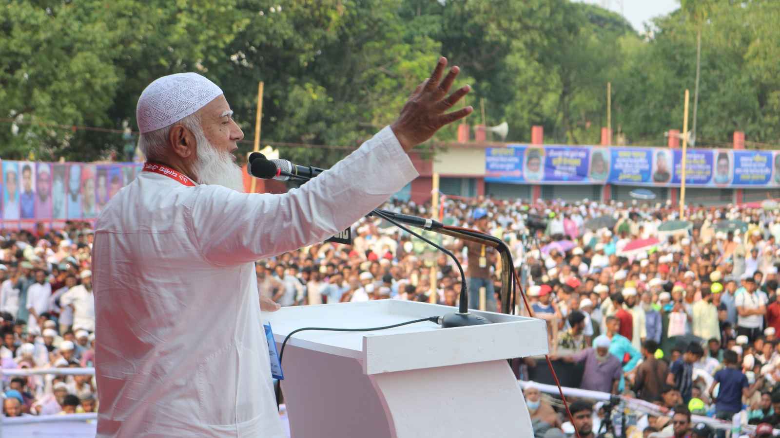আপনারাও স্বৈরাচারের পথেই হাঁটছেন, সরকারকে জামায়াত আমির