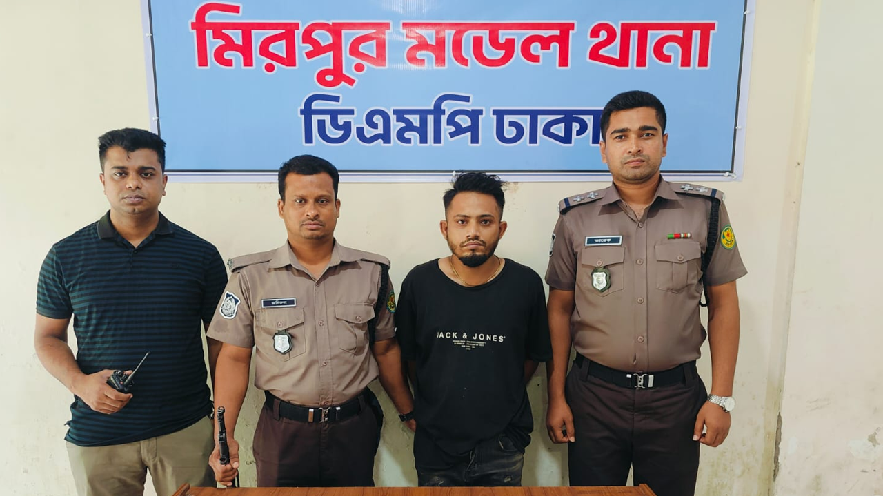 মিরপুরে বিদেশি পিস্তল ও আইসসহ যুবক গ্রেফতার
