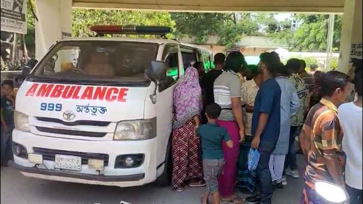 কুষ্টিয়ায় যাত্রীবাহী-সেনা সদস্যবাহী বাসের সংঘর্ষে নিহত ১, আহত ৩০