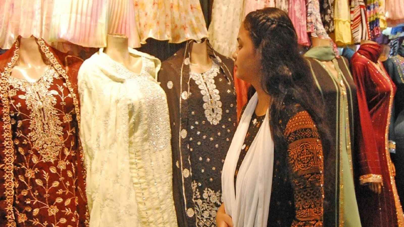 ঈদ উপলক্ষে দোকানপাট খোলা রাখার নতুন সময় নির্ধারণ