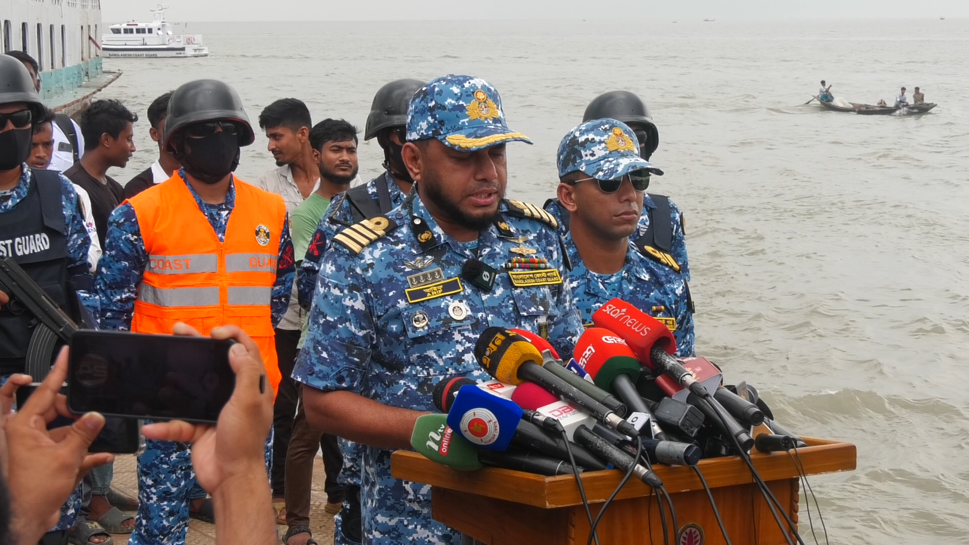 ঈদে ঘরমুখো যাত্রীদের নিরাপত্তা দিবে কোস্টগার্ড