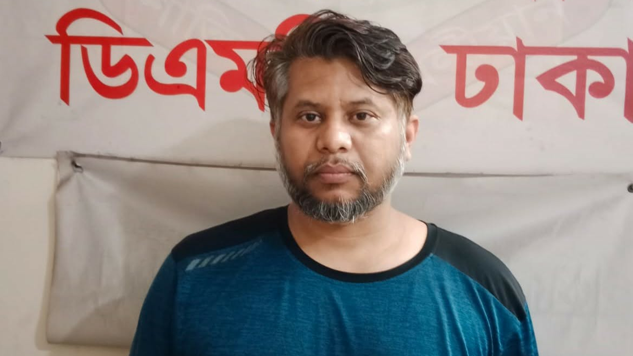 নিকুঞ্জে সাংবাদিক নির্যাতনকারী ছাত্রলীগ নেতা রিয়াদ গ্রেফতার