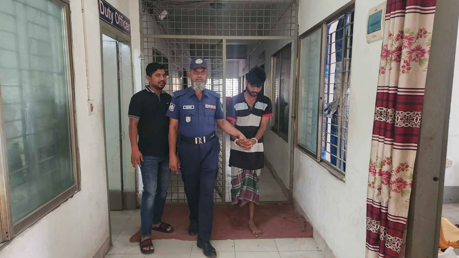ভেড়ামারায় মেলা দেখতে এসে ধর্ষণের শিকার গৃহবধূ, যুবক গ্রেফতার