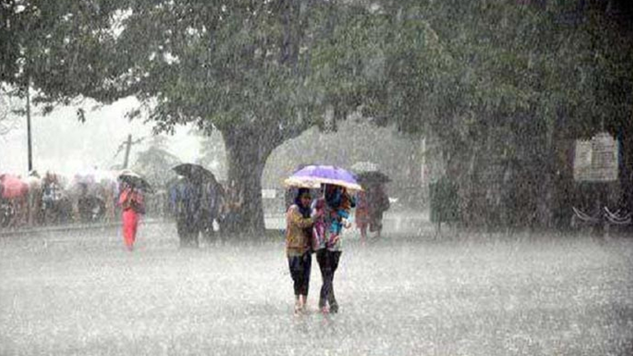 চার বিভাগে ভারী বৃষ্টির আভাস