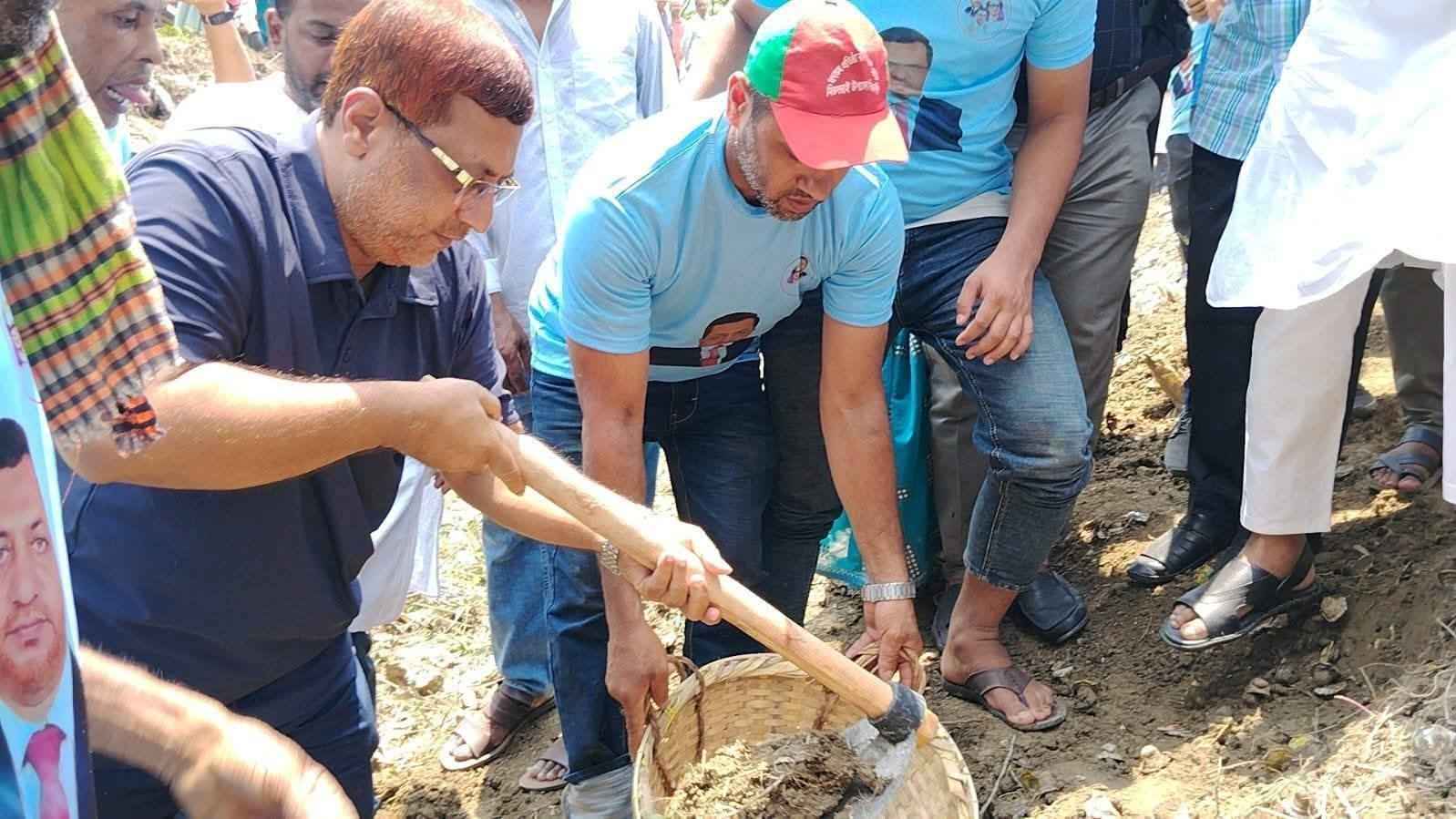 মিরসরাইয়ে দীর্ঘ ৪৬ বছর পর গাছবাড়িয়া খাল পুনঃখনন কাজের উদ্বোধন