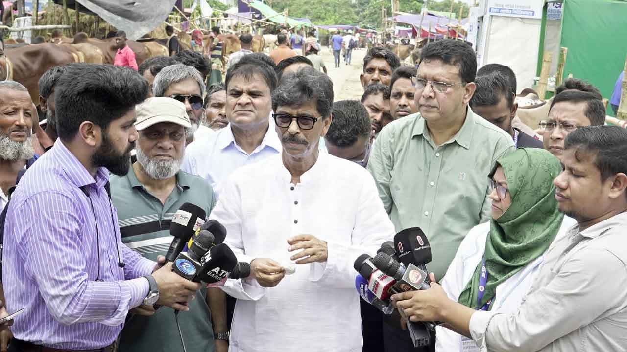 ‘গরুর হাটে জাল টাকা প্রতিরোধে সর্বাত্মক ব্যবস্থা রয়েছে’