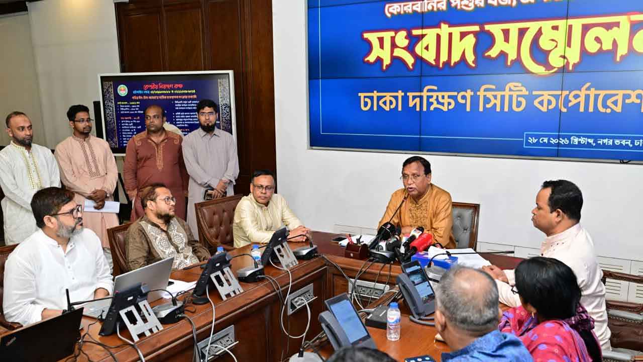 প্রায় শতভাগ কোরবানি বর্জ্য অপসারণ করা হয়েছে: ডিএসসিসি প্রশাসক