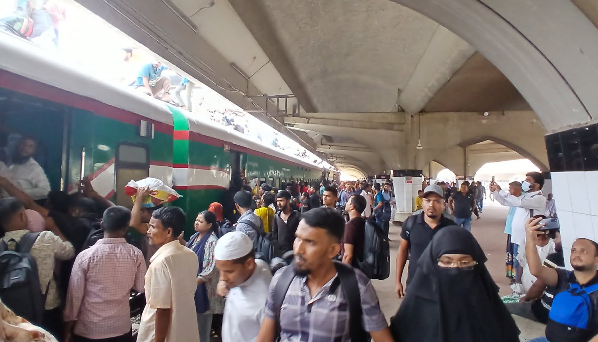Dhakamail_Eid_train-4