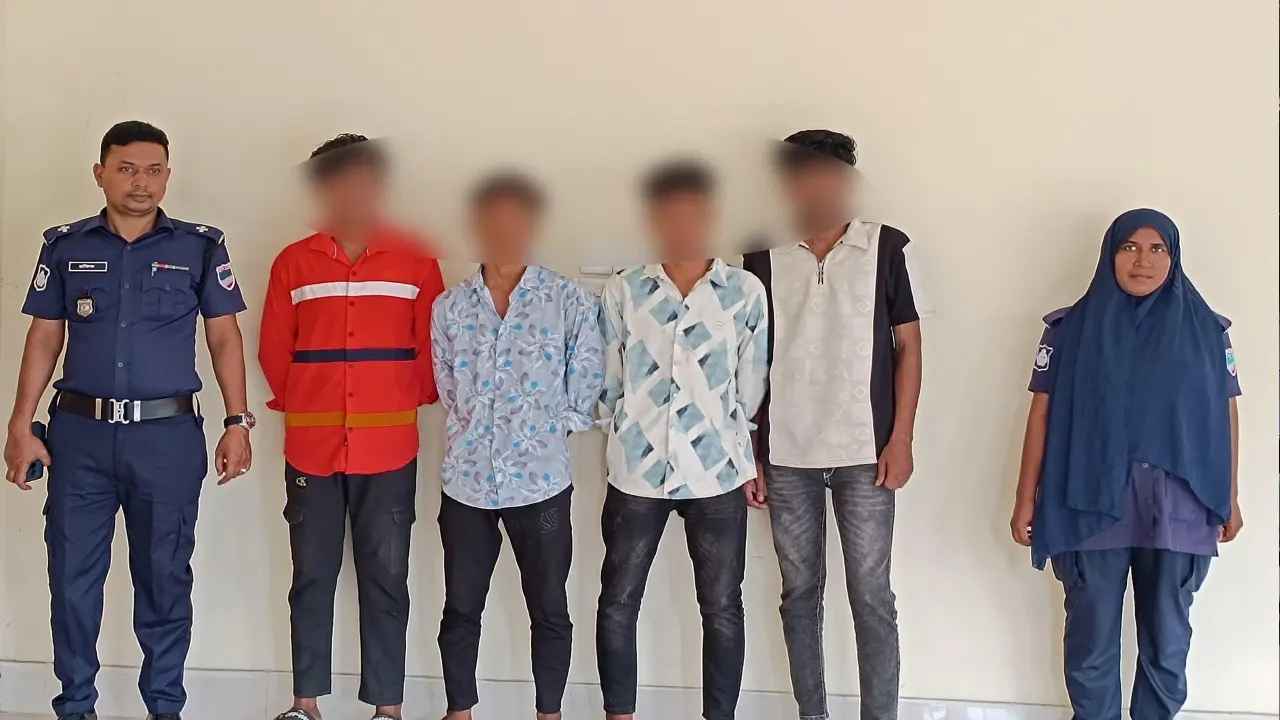 এসএসসি পরীক্ষার্থীদের উত্ত্যক্ত ও মারধর, কিশোর গ্যাংয়ের ৪ সদস্য আটক