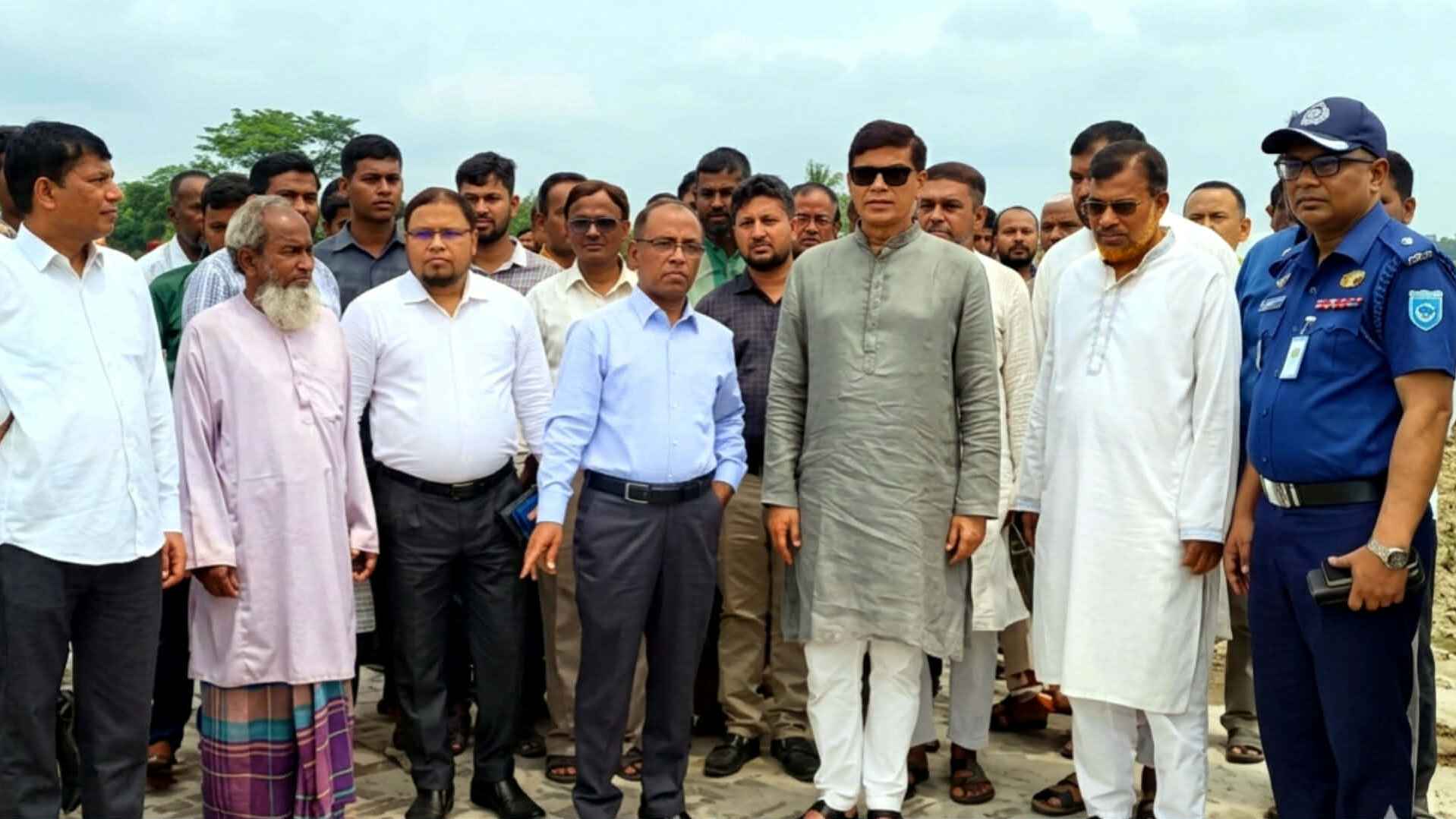 ‘এত নিম্নমানের কাজ জীবনে দেখিনি’, উদ্বোধনে গিয়ে ক্ষুব্ধ প্রতিমন্ত্রী