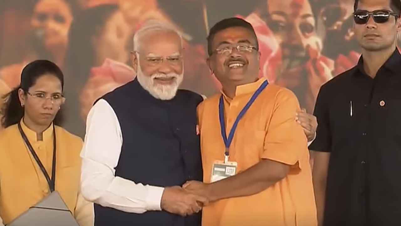 Modi-Suvendu1