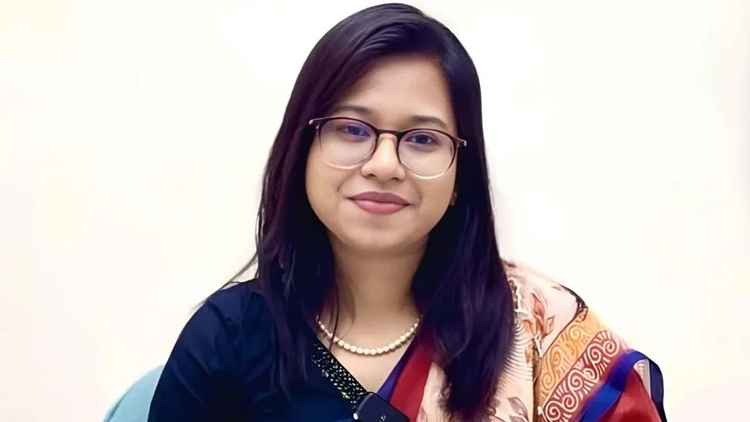 গেজেট নিয়ে আপত্তি নেই, তবু রুল চাইলেন মনিরা শারমিন