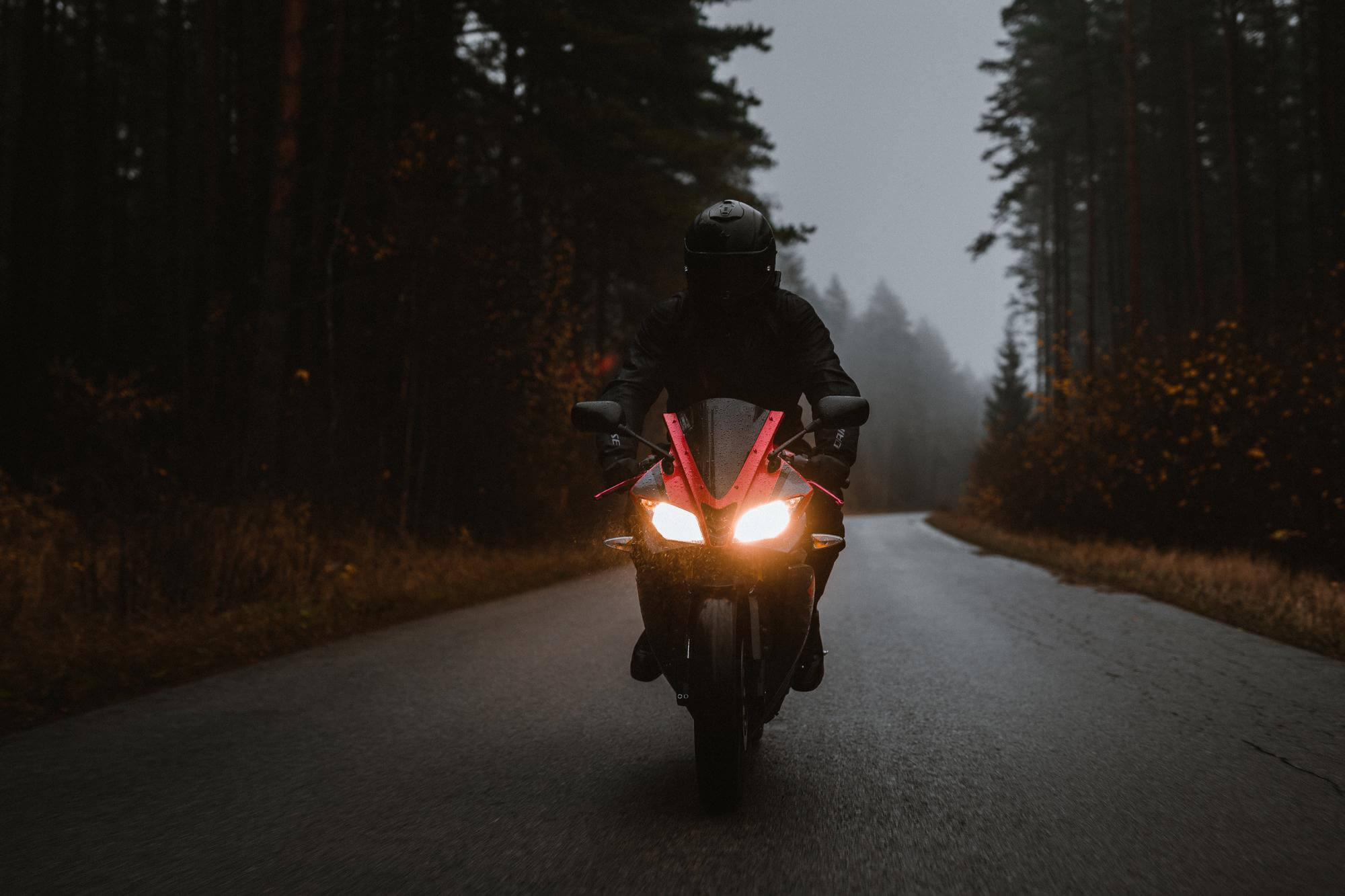 Motorcycle-Night-Riding-How-to-Stay-Safe