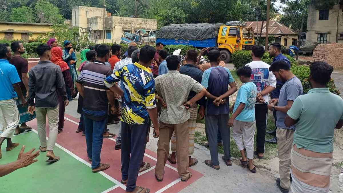 নাটোরে ট্রাকচাপায় মোটরসাইকেল চালক নিহত