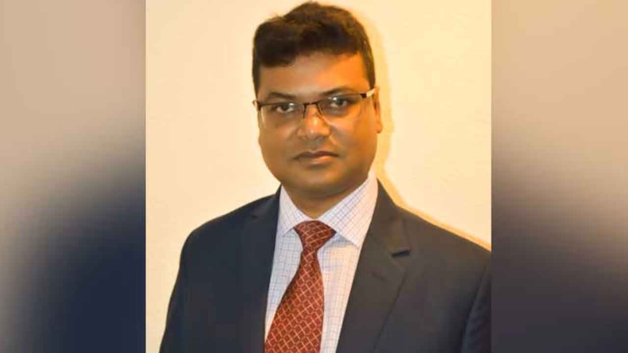 নিউরোসায়েন্স হাসপাতালের নতুন পরিচালক অধ্যাপক নুরুজ্জামান খান