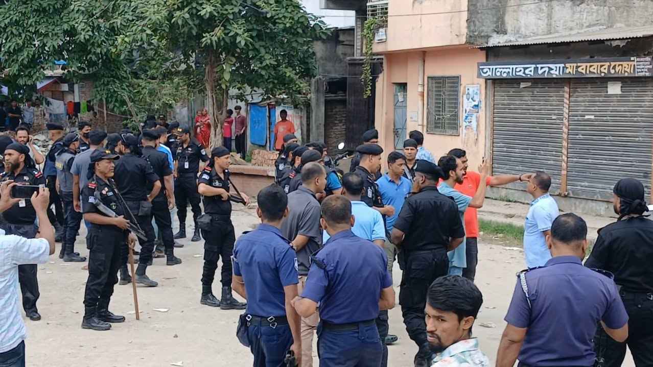 নারায়ণগঞ্জে আসামি ধরতে গিয়ে হামলার শিকার ৩ র‍্যাব সদস্য