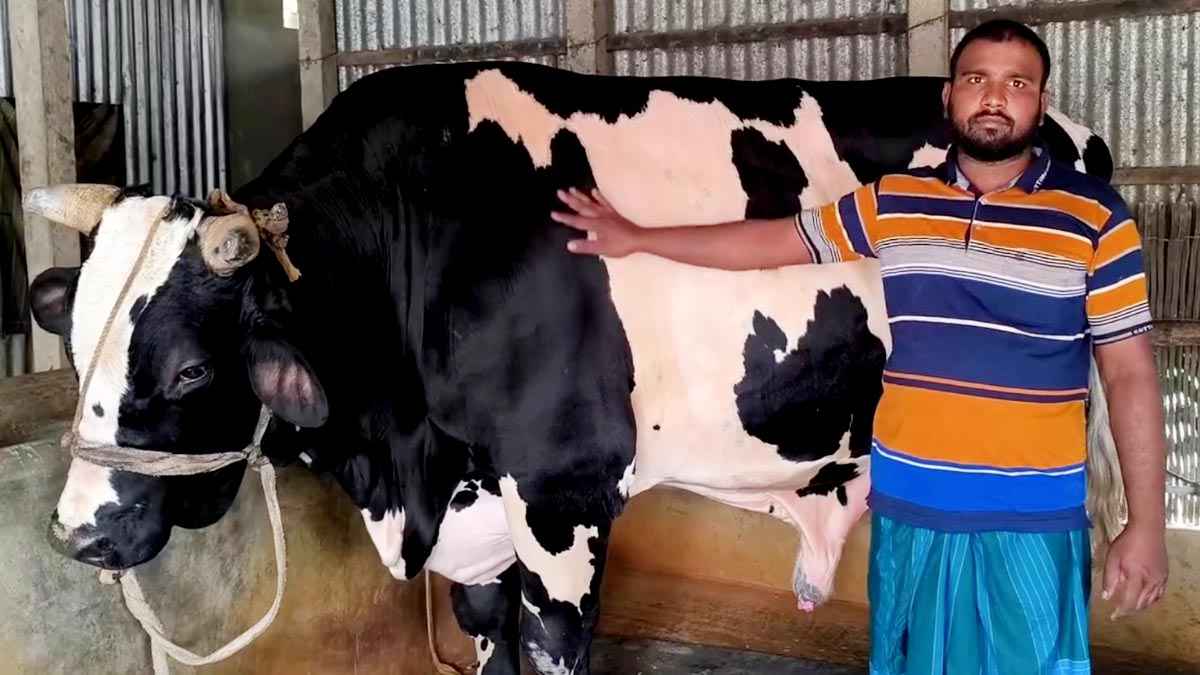 হাসপাতালের তরকারি মুখে নিয়েই ফেলে দিলেন স্বাস্থ্যমন্ত্রী