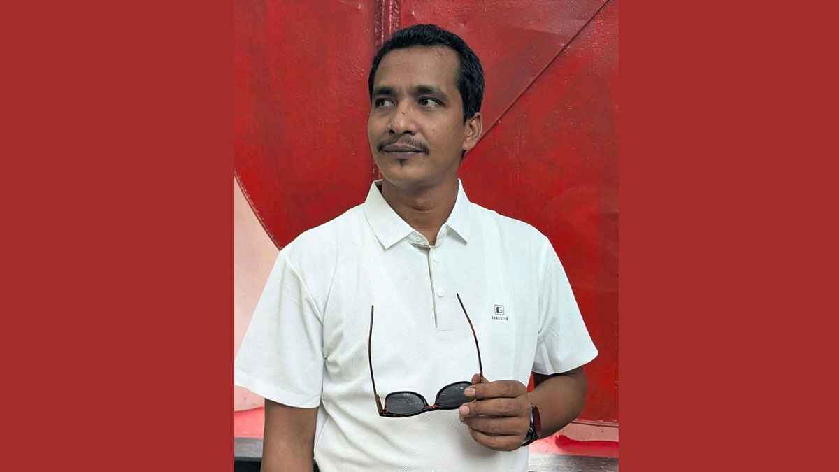 ফেসবুকে আবেগঘন স্ট্যাটাস দিয়ে সাংবাদিকের জীবনাবসান