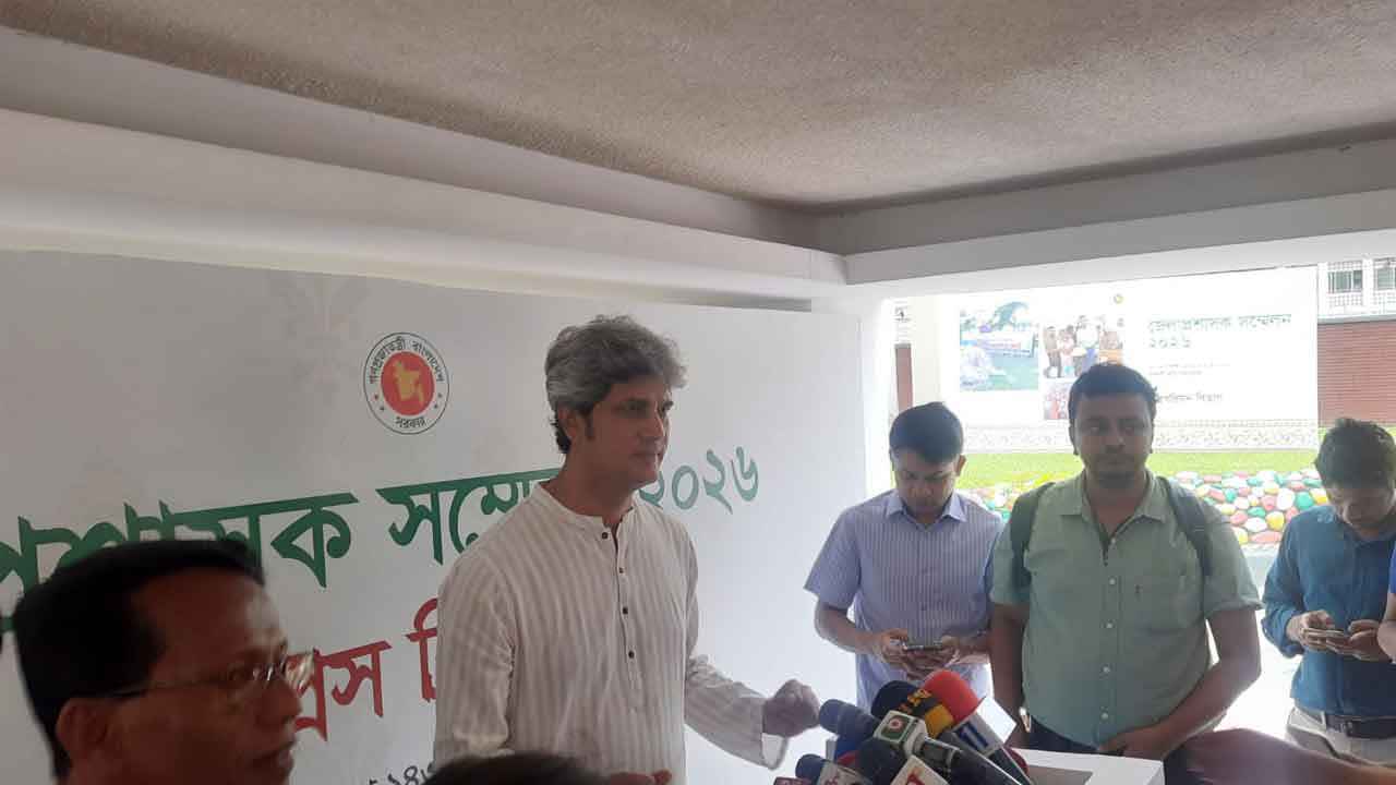 ‘বৈষম্য কমিয়ে গণতান্ত্রিক ও কল্যাণমুখী রাষ্ট্রব্যবস্থা চায় সরকার’