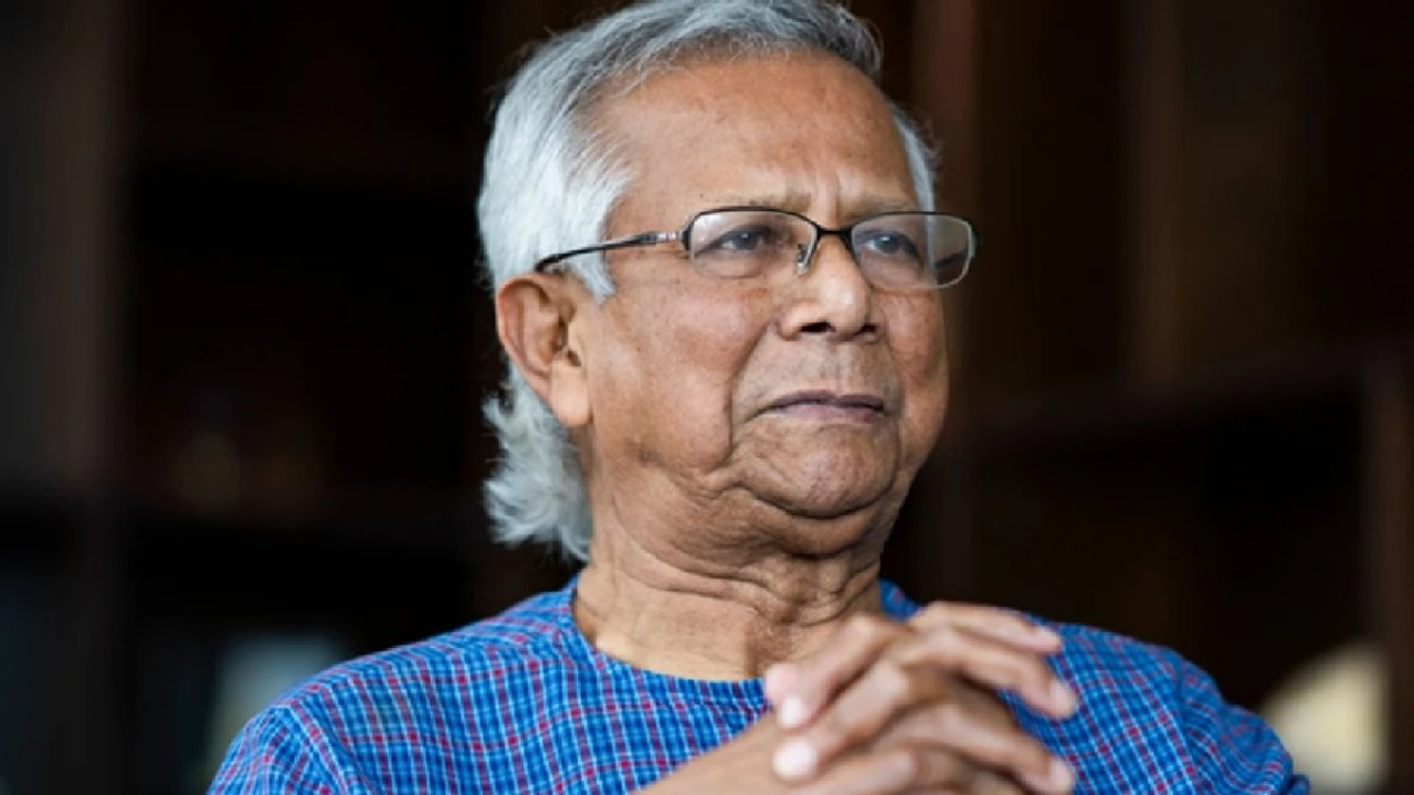 ড. ইউনূস ও সাবেক উপদেষ্টাদের দেশত্যাগে নিষেধাজ্ঞা চেয়ে রিট