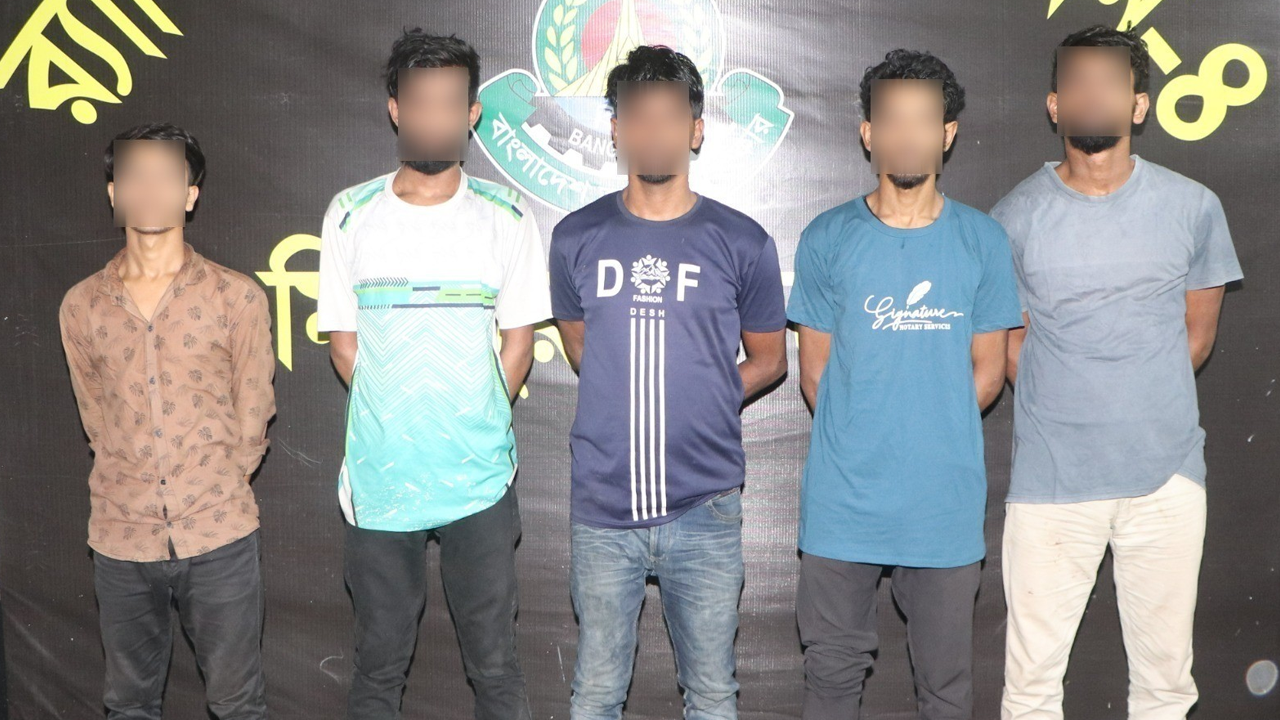 রূপনগরে চালককে হত্যা করে অটোরিক্সা ছিনতাই, গ্রেফতার ৫