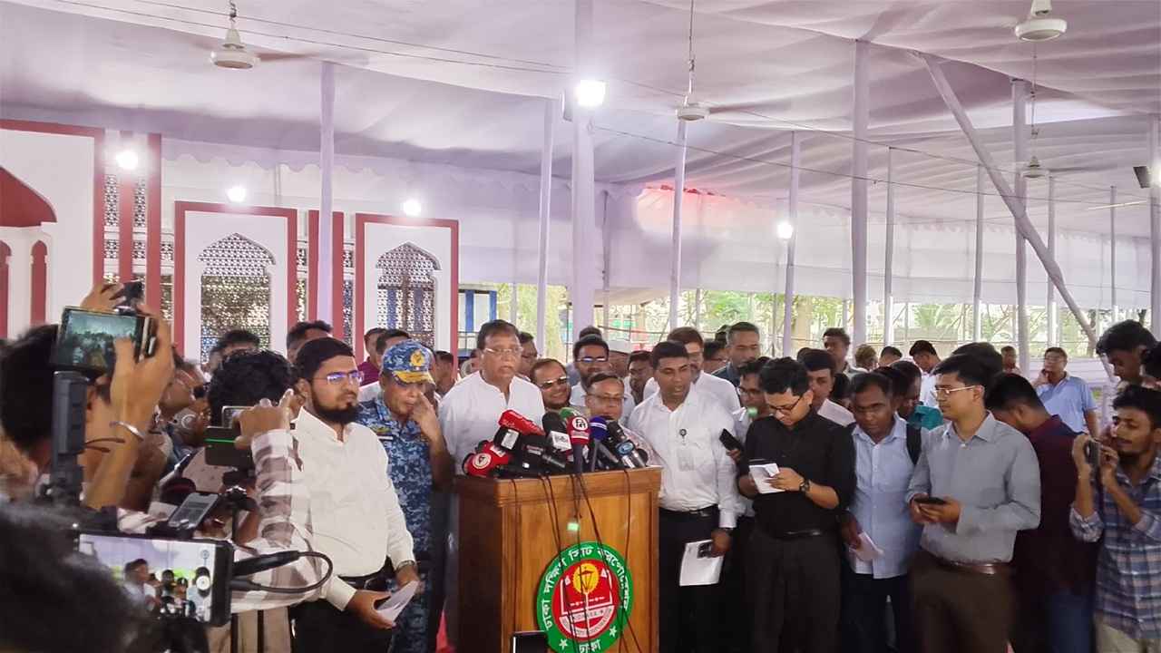৩৪ হাজার টন কোরবানি বর্জ্য অপসারণের লক্ষ্য ডিএসসিসির