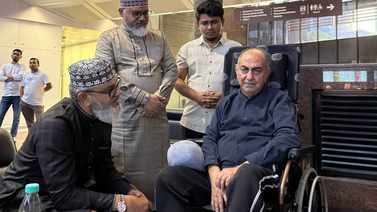 কুয়ালালামপুর হাসপাতালে মির্জা আব্বাসের খোঁজ নিলেন মাসুদ সাঈদী