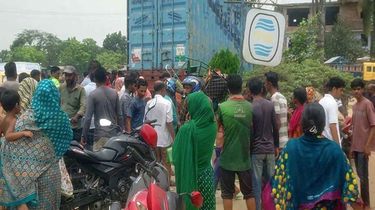 যশোর-খুলনা মহাসড়কে দুর্ঘটনায় আহত শিশুর মৃত্যু, নিহত বেড়ে ৪