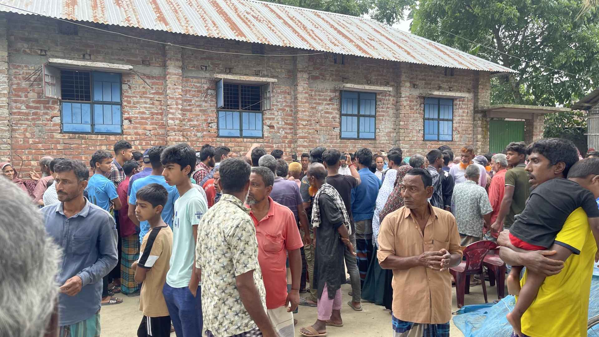 জমি নিয়ে বিরোধ, ছেলের হাতে বাবা-ভাই খুন