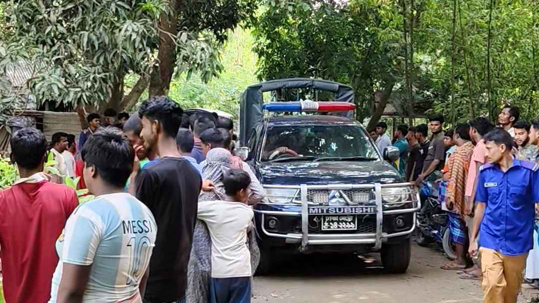 সিরাজগঞ্জে হাসপাতালের আম গাছ থেকে যুবকের ঝুলন্ত মরদেহ উদ্ধার