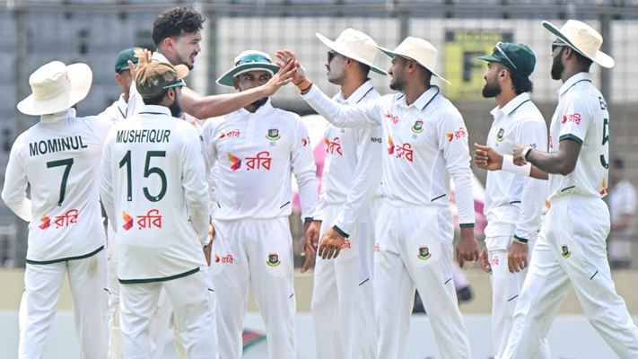 দুর্দান্ত বোলিংয়ে ঢাকা টেস্টের তৃতীয় দিনের প্রথম সেশন বাংলাদেশের