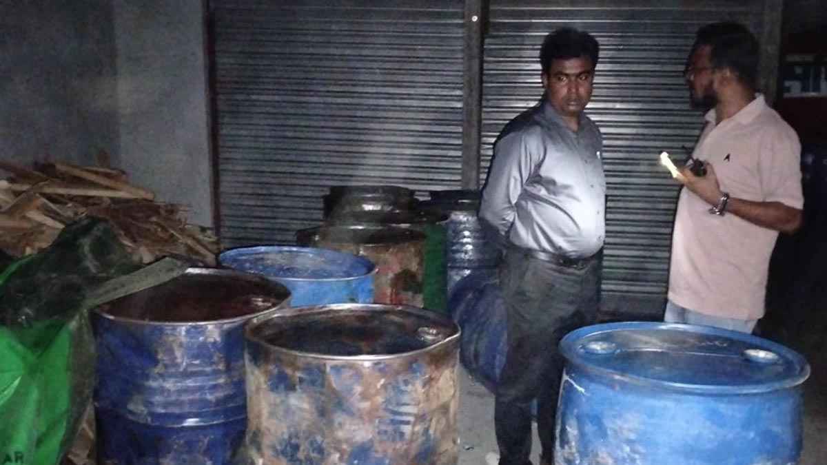 চাঁদপুরে ৯ হাজার লিটার ডিজেল উদ্ধার, লাখ টাকা জরিমানা