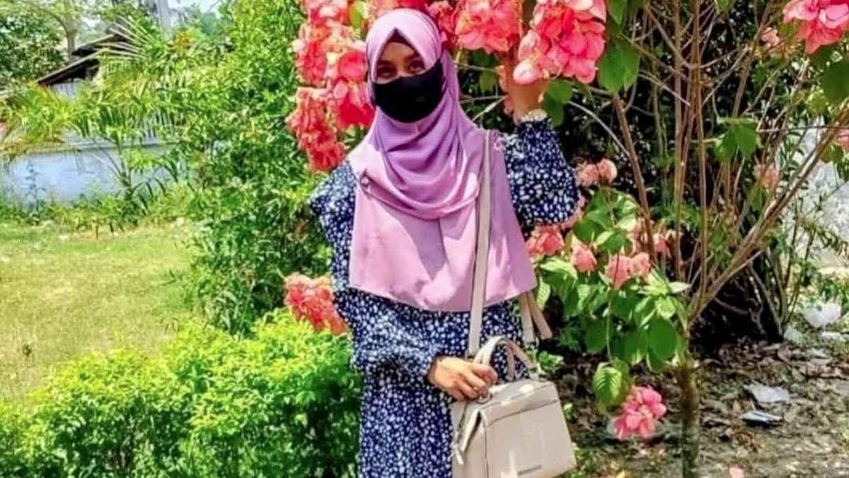 চুয়াডাঙ্গায় মোটরসাইকেল থেকে পড়ে কলেজছাত্রী নিহত
