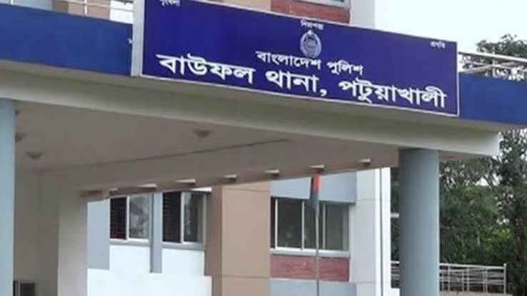 বাউফলে ঘর থেকে ট্রলি চালকের ঝুলন্ত মরদেহ উদ্ধার