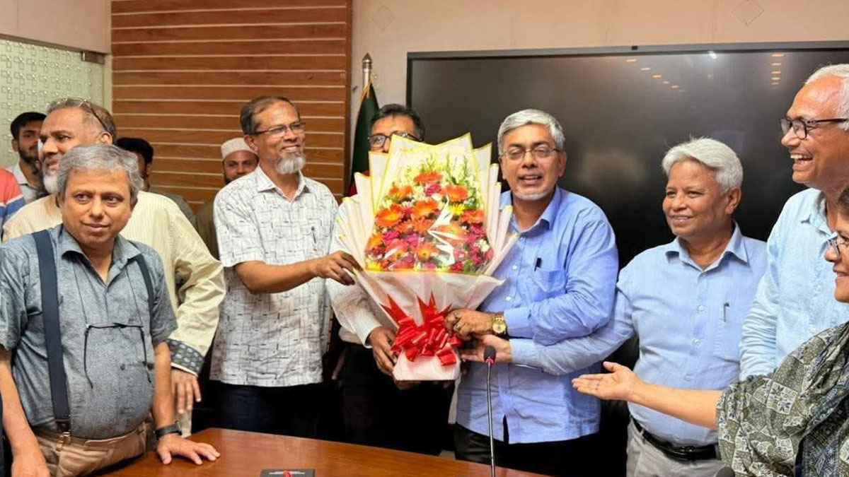 শাটডাউনের মধ্যেই ডুয়েটে কর্মস্থলে যোগ দিলেন নতুন ভিসি