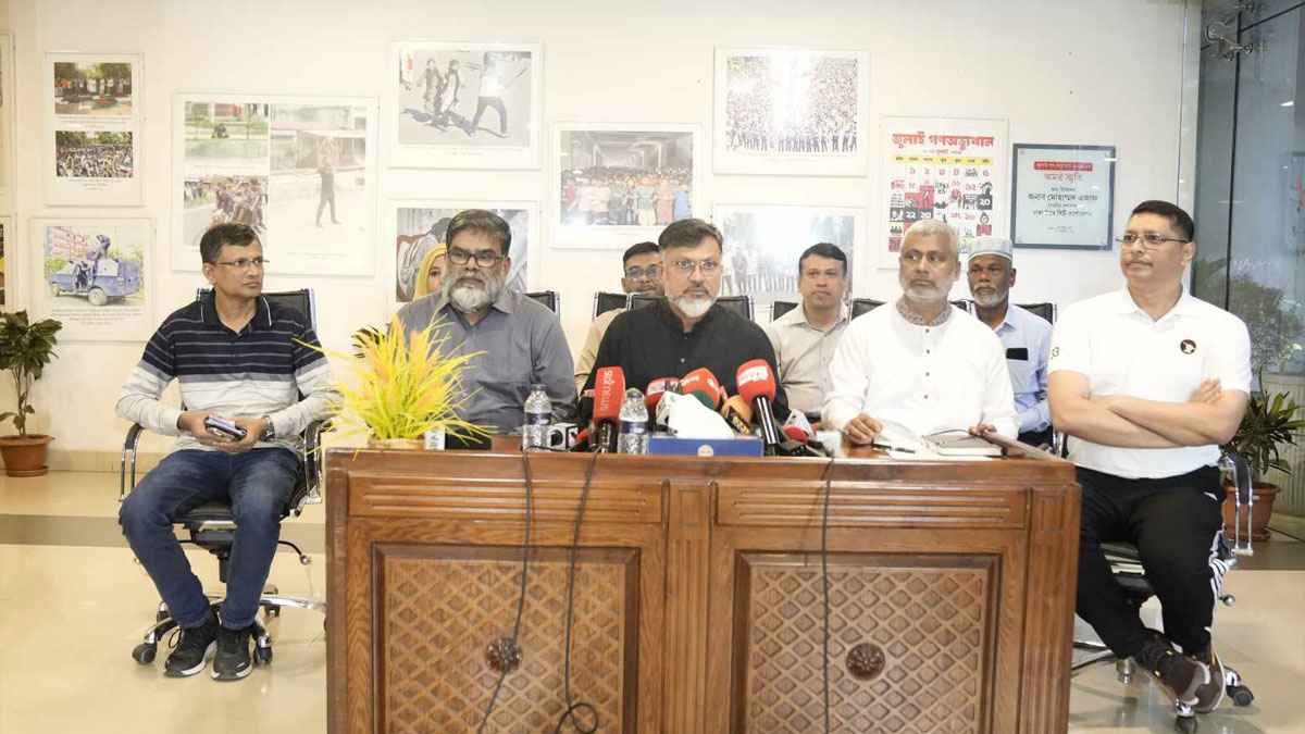 ৭২ ঘণ্টার পরিকল্পনায় কোরবানির বর্জ্য প্রায় সম্পূর্ণ অপসারণ: ডিএনসিসি