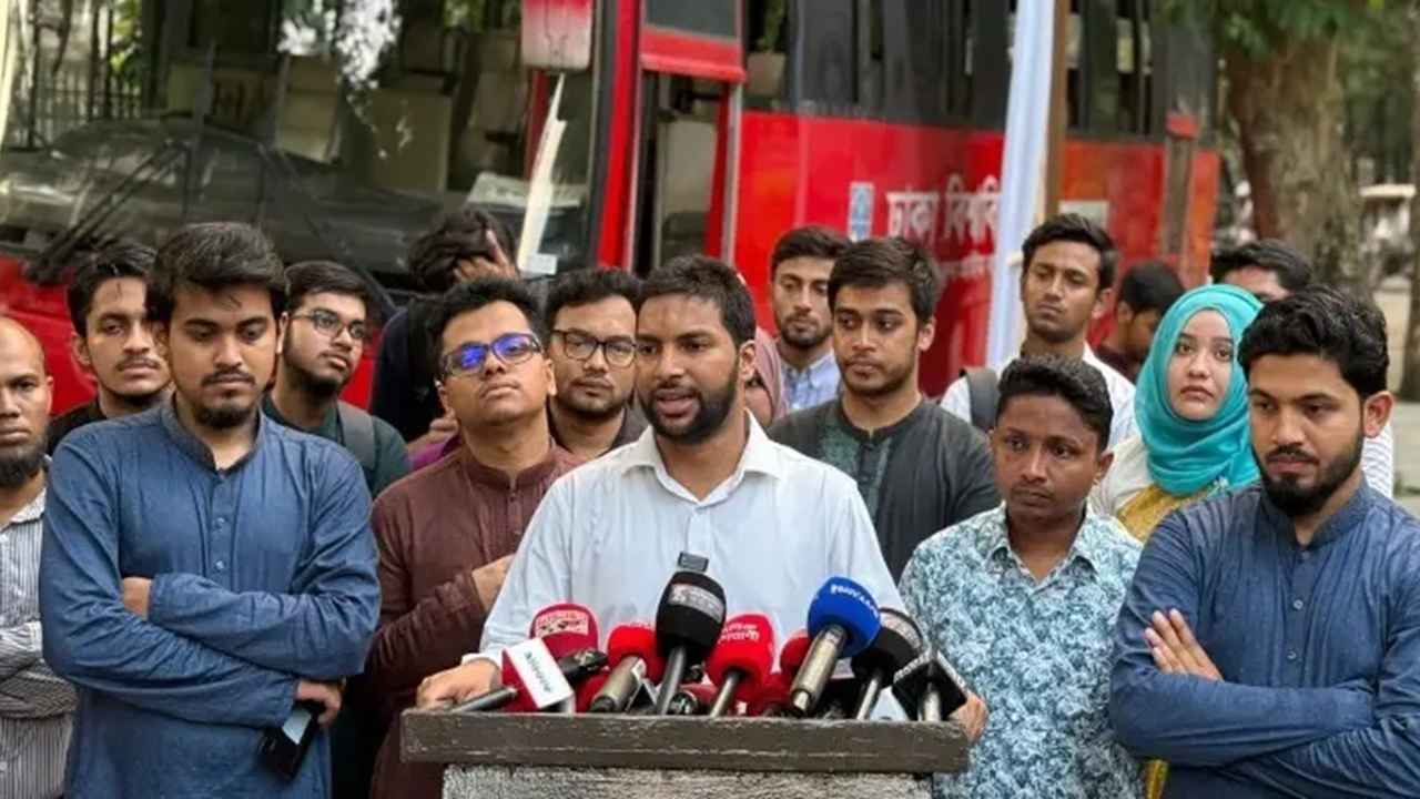 ডাকসুর উদ্যোগে চালু হচ্ছে ঢাবির শনিবারের বাস ট্রিপ